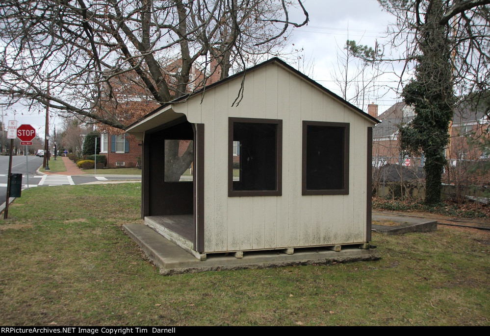 Former Newtown SEPTA shelter, It was moved to the rail station area after a fire destroyed the original depot.